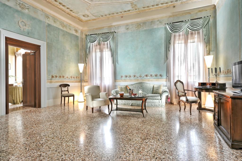Hotel Palazzo Vitturi Venetië Buitenkant foto